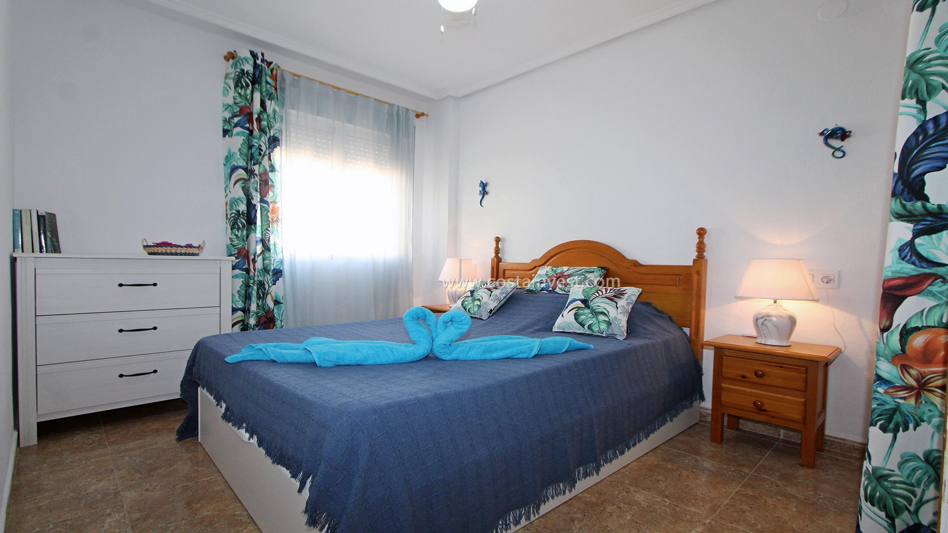 Apartamento -
                                      Torrevieja -
                                      2 dormitorios -
                                      6 ocupantes